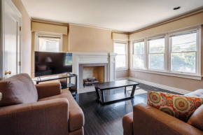 Bright and Spacious 2 Bedroom Home in West Hollywood by StayGia